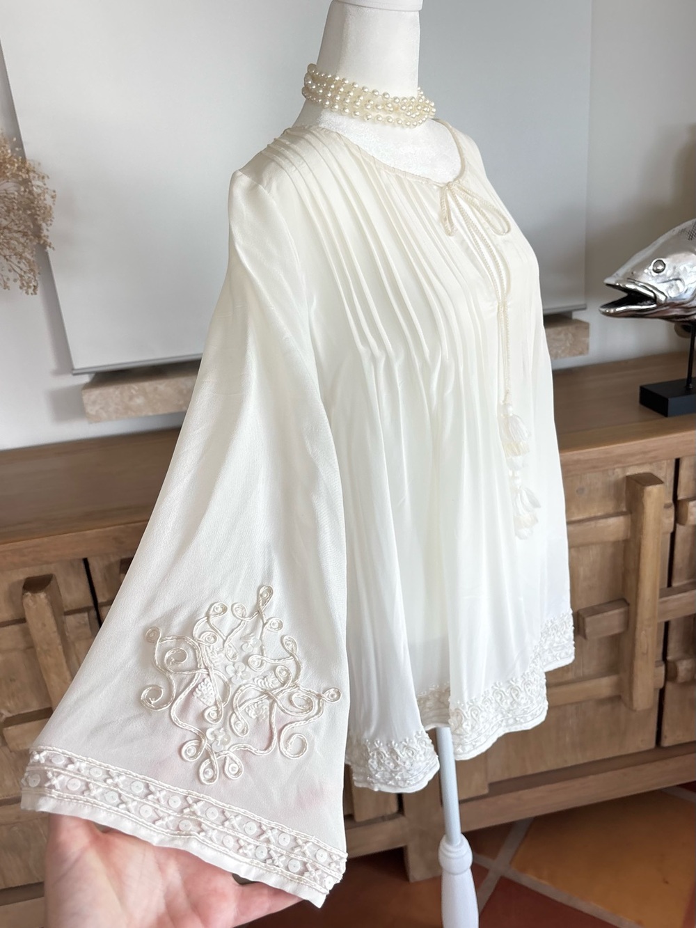 TAJ by Sabrina Crippa 100% Silk Böouse Embroidered Top Ivory White Tunic M
